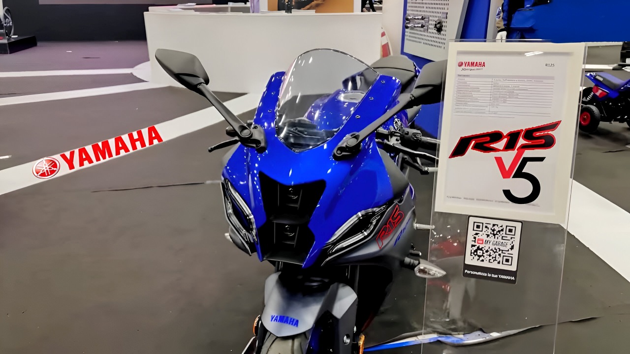 ₹55,000 डाउन पेमेंट पर घर लाएँ किलर लुक वाली Yamaha R15 V4 बाइक, जानिए EMI प्लान